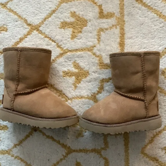 EUC UGG boots