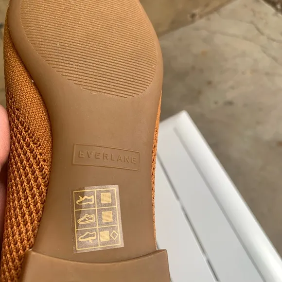 Everlane cognac pointy toe loafers flats size 6.5