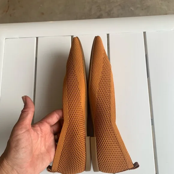 Everlane cognac pointy toe loafers flats size 6.5