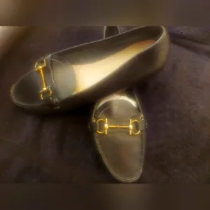 FERRAGAMO Loafer, 9