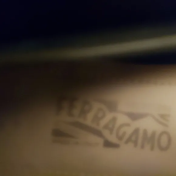 FERRAGAMO Loafer, 9