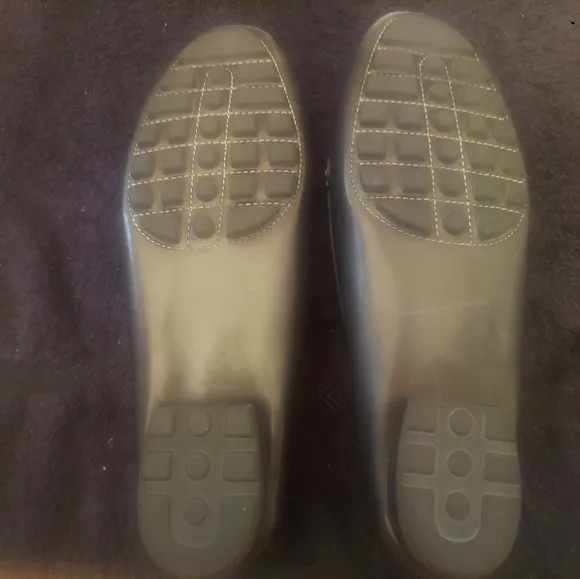 FERRAGAMO Loafer, 9