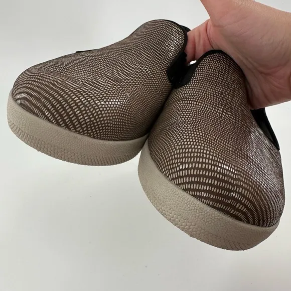 Fitflop superskate flats size 7 38 bronze leather Slip on lizard print loafers