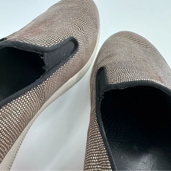 Fitflop superskate flats size 7 38 bronze leather Slip on lizard print loafers