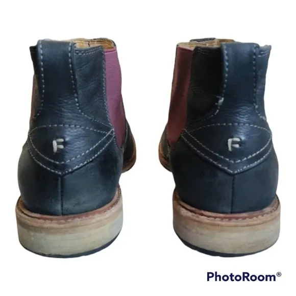 Florsheim pull-on black leather boots size 10.5 D