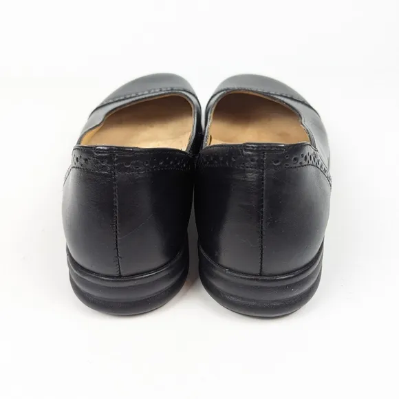 Footprints by Birkenstock Black Leather Round Toe Loafers Size 41