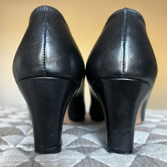 Francesca Black Leather Italian Loafers Quilted Top Gold Clasp EU 35.5 US 5 -5.5