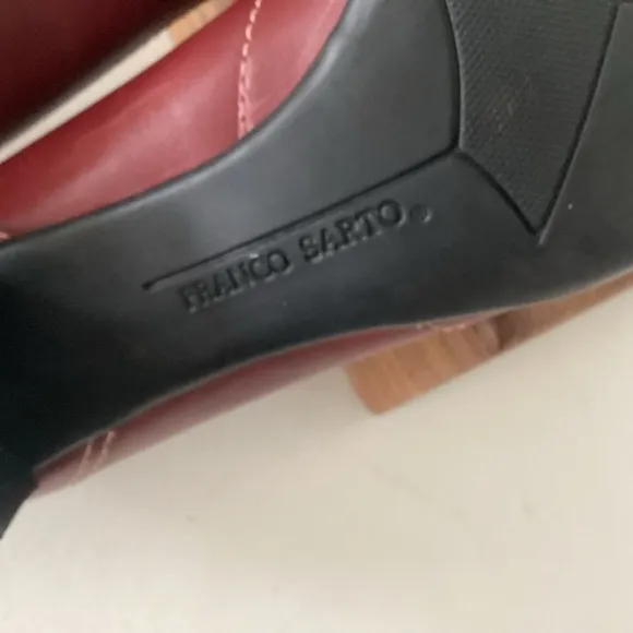 Franco Sarto “Joy” brown leather block heel square toe tassel topstitch heel 8M