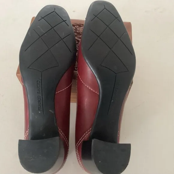 Franco Sarto “Joy” brown leather block heel square toe tassel topstitch heel 8M