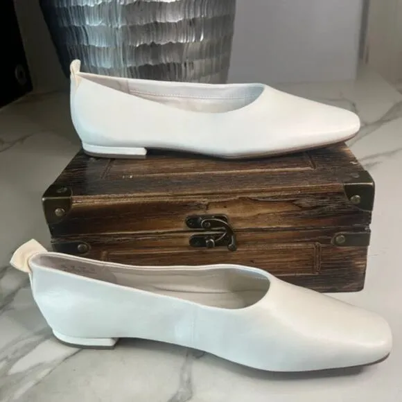 Franco Sarto Vana Ballet Flats in White Leather
