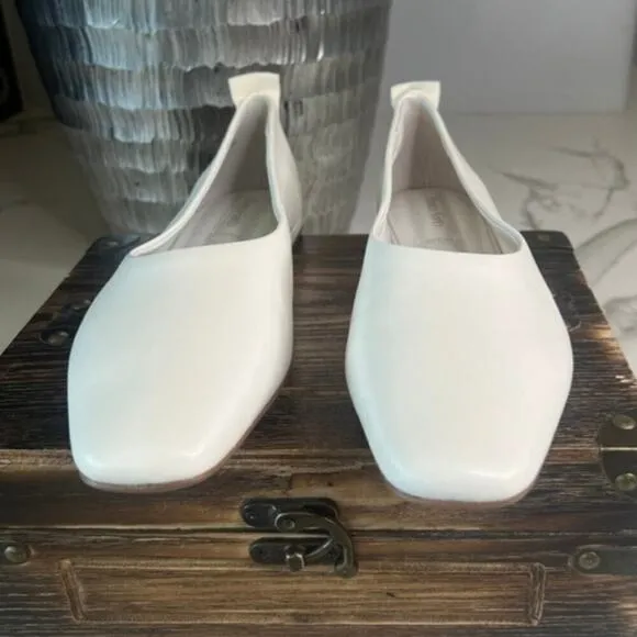 Franco Sarto Vana Ballet Flats in White Leather