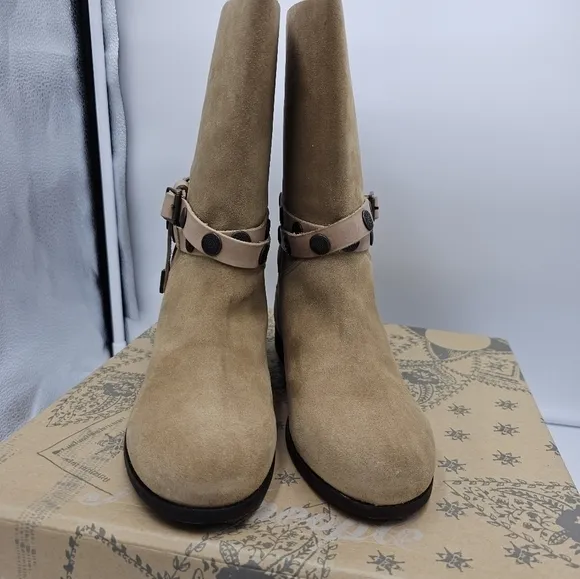 Free People Hayden Suede Pull On Ankle Boots Size 37(6.5-7)