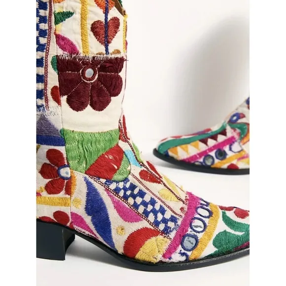 Free People MOMO Sunny Days Colorful Embroidered Zip Western Ankle Boots SIZE 38