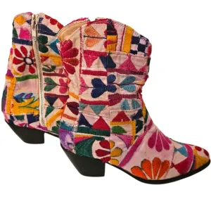 Free People MOMO Sunny Days Colorful Embroidered Zip Western Ankle Boots SIZE 38