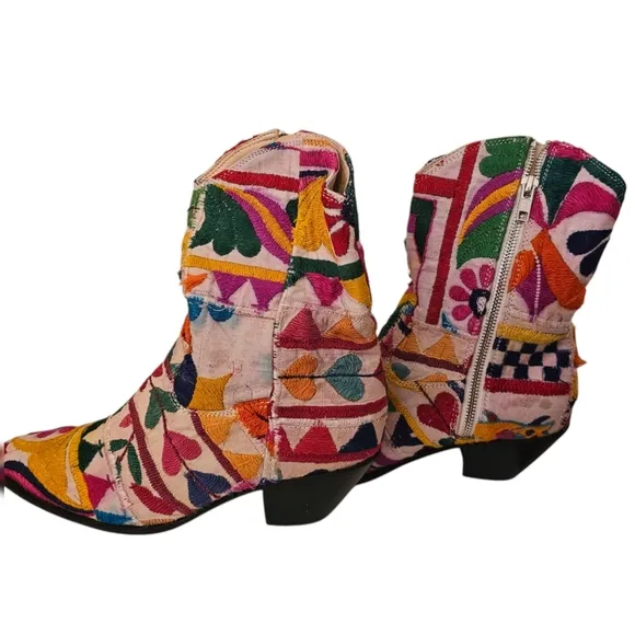 Free People MOMO Sunny Days Colorful Embroidered Zip Western Ankle Boots SIZE 38
