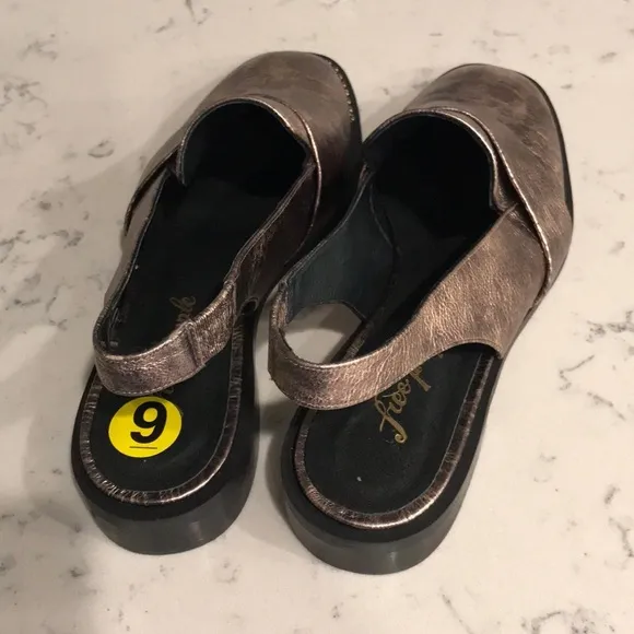 FREE PEOPLE Rose Gold Sling Back Flat Loafers Size 9