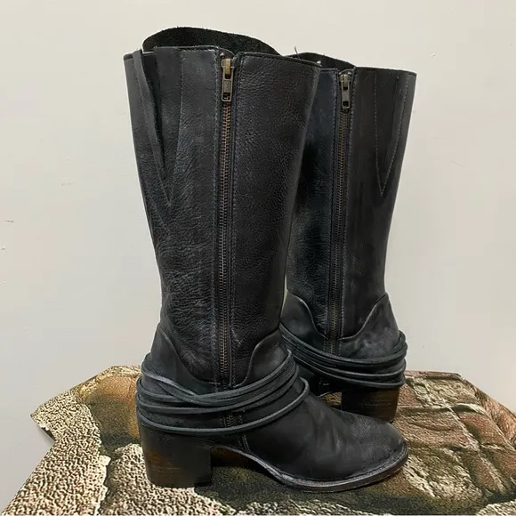 Freebird Black Cash Boots Size 9