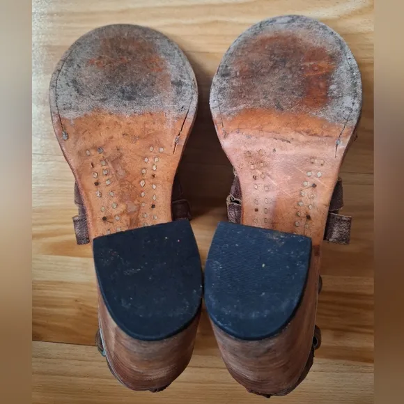 Freebird Steve Claw Sandals