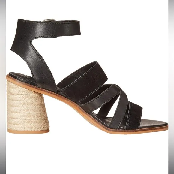Frye &amp; CO. Ankle Strap Leiah Heeled Sandals in Black
