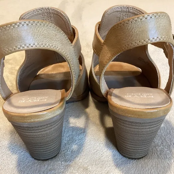 Frye and Co Gaia Tan heeled sandals women size Women's US 8, UK 6.5, EU 39