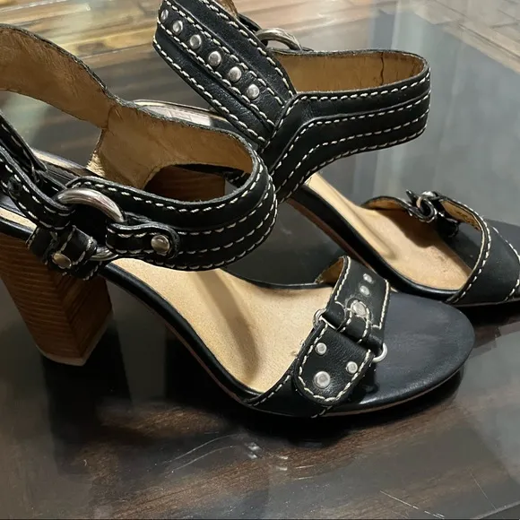 Frye April Studded Ring Ankle Strap Sandals Size 8