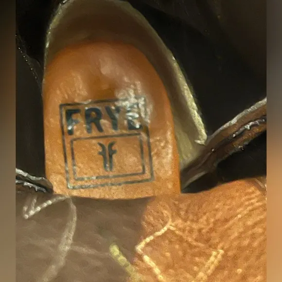 Frye Billy Pull On Leather Western Heel Boots in Smoke 6.5