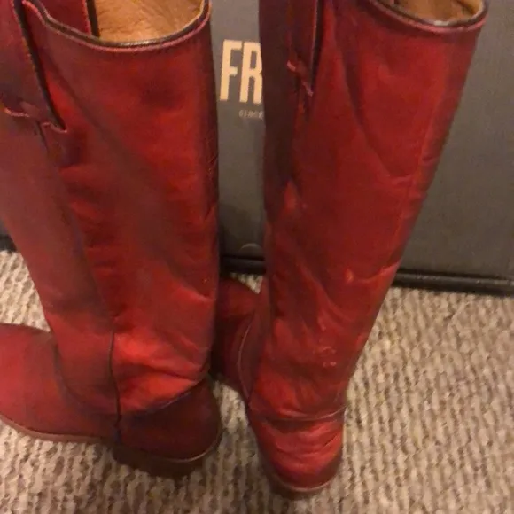 Frye Carson pull on boots