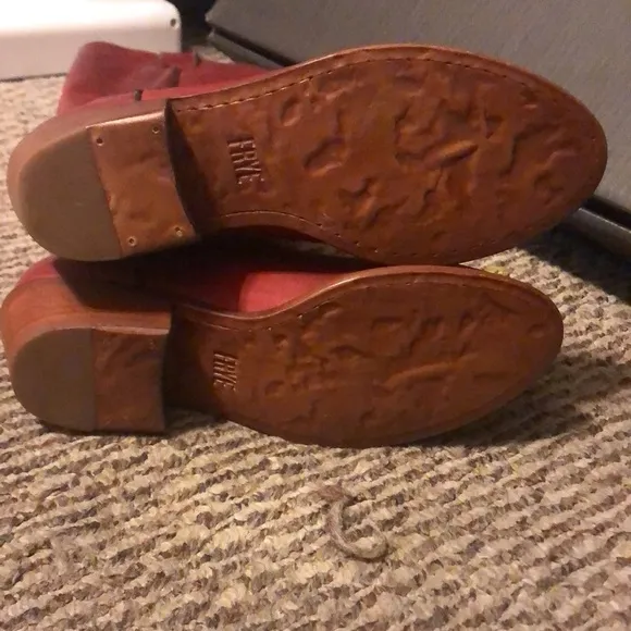 Frye Carson pull on boots