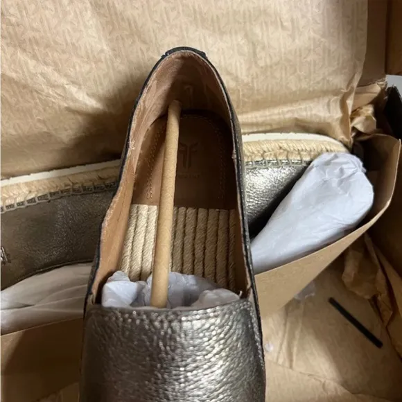Frye Isbel Leather Espadrilles Size 9 9.5 Womens Flats Gold Silver Slip On Shoes