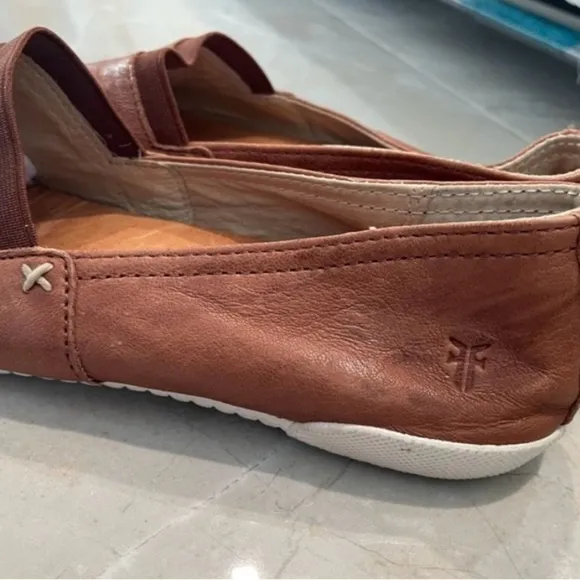 FRYE Melanie Women's Size 7.5 M Leather Slip On Sneaker Shoes Cognac Brown Flats