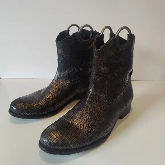 Frye Melissa Harness Pull on Short Women's Leather Boots