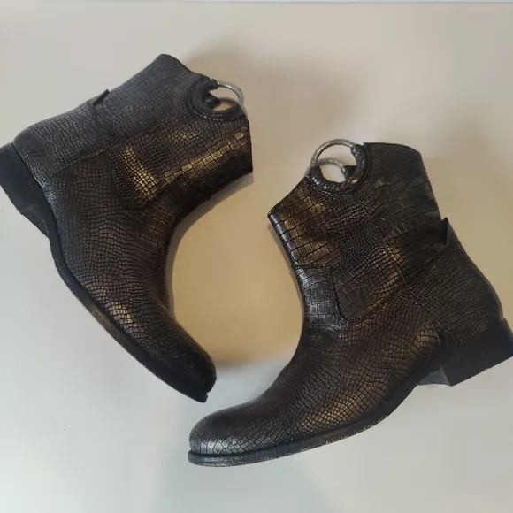 Frye Melissa Harness Pull on Short Women's Leather Boots