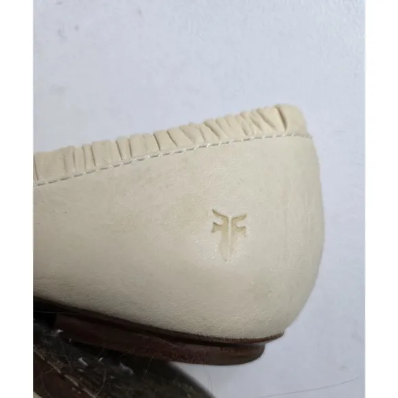 Frye Molly Women's Ballet Flat Cream Leather Shoes Ruched Edge Size 8M
