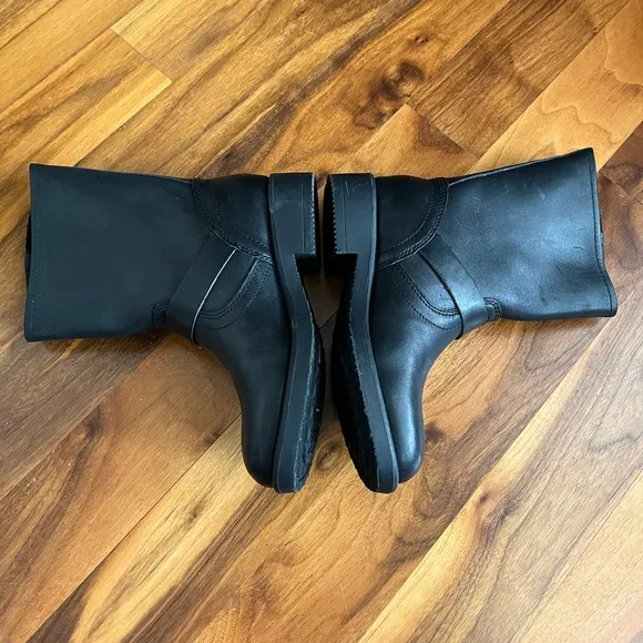 Frye Pull-On Boots, NEW