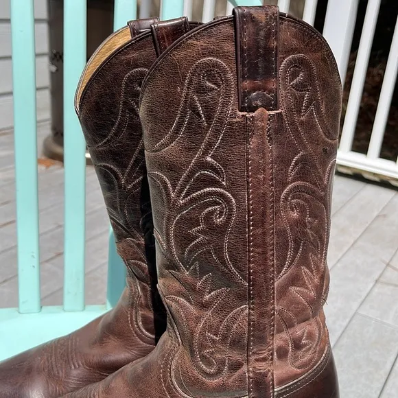 Frye Pull On Cowboy Western Boots Brown 10.5 or 10 1/2