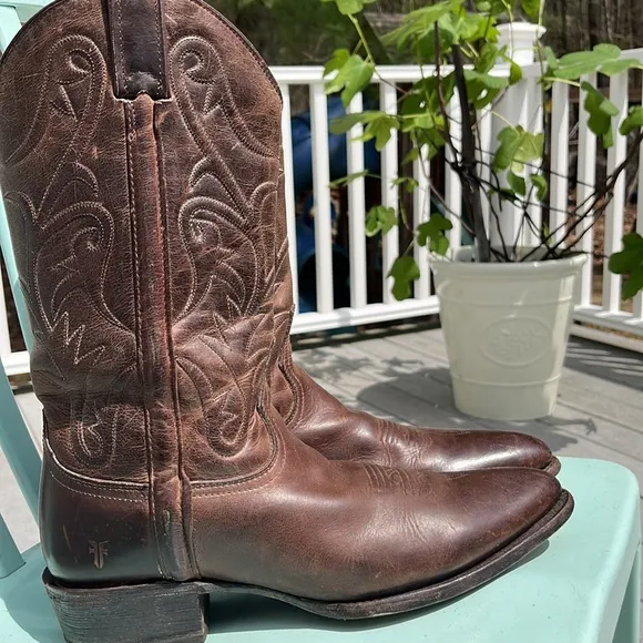 Frye Pull On Cowboy Western Boots Brown 10.5 or 10 1/2