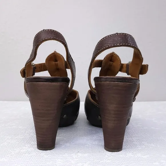 FRYE Reese T-Strap Studded Platform Sandals