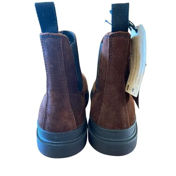 Frye Riley Chelsea Suede Pull-On Ankle Boots. Size 9 1/2. NWOT