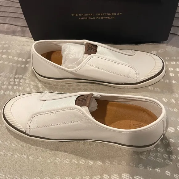 FRYE SNEAKERS