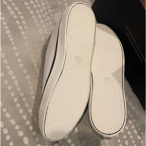 FRYE SNEAKERS