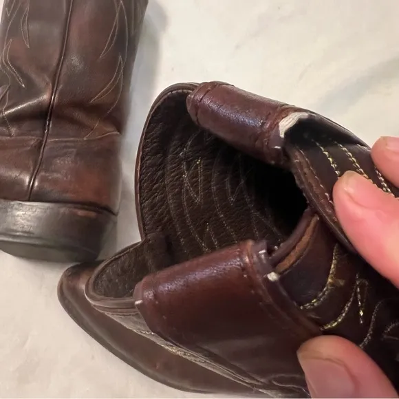 Frye women’s pull on Deco Stitch Western Boots.