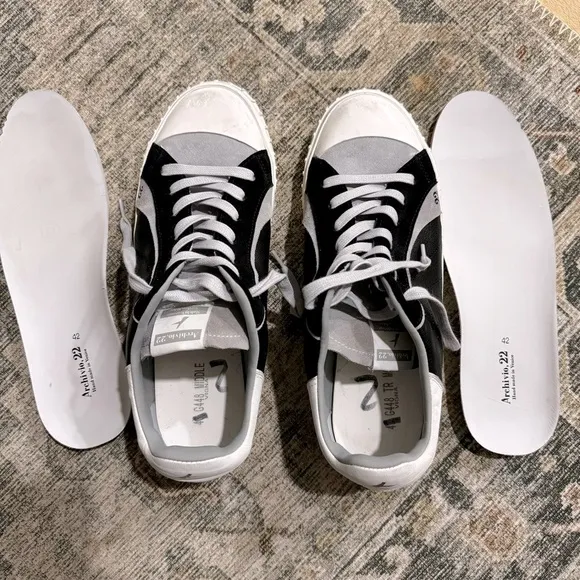 G448 / ARCHIVIO,22 | Black/White Men's  42 Sneakers