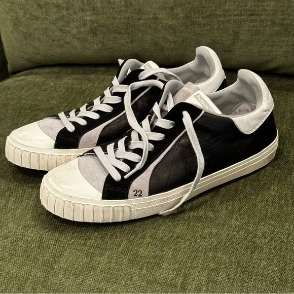 G448 / ARCHIVIO,22 | Black/White Men's  42 Sneakers