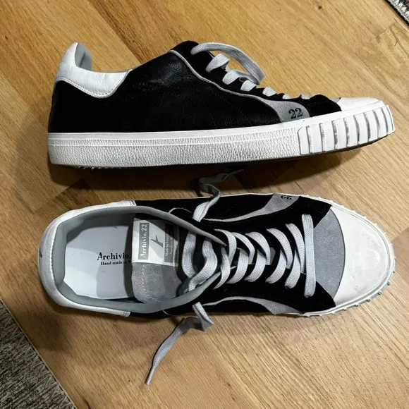 G448 / ARCHIVIO,22 | Black/White Men's  42 Sneakers