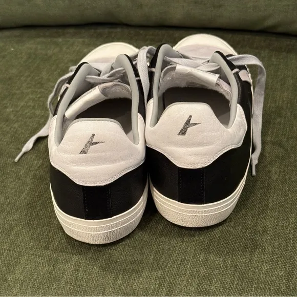 G448 / ARCHIVIO,22 | Black/White Men's  42 Sneakers