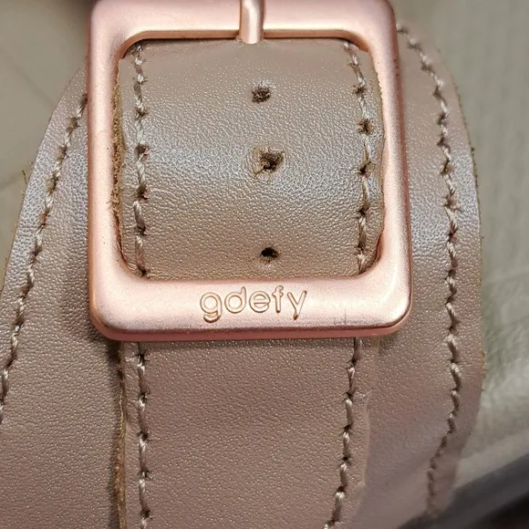 Gcomfort Women's Sandals/Flats Size 9 Beige/Rose Gold Adjustable Buckle Leather