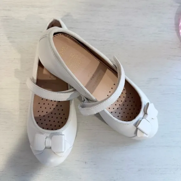 Geox Kids Plie 79 White Flats size 13 in excellent condition
