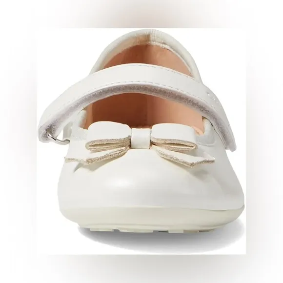 Geox Kids Plie 79 White Flats size 13 in excellent condition