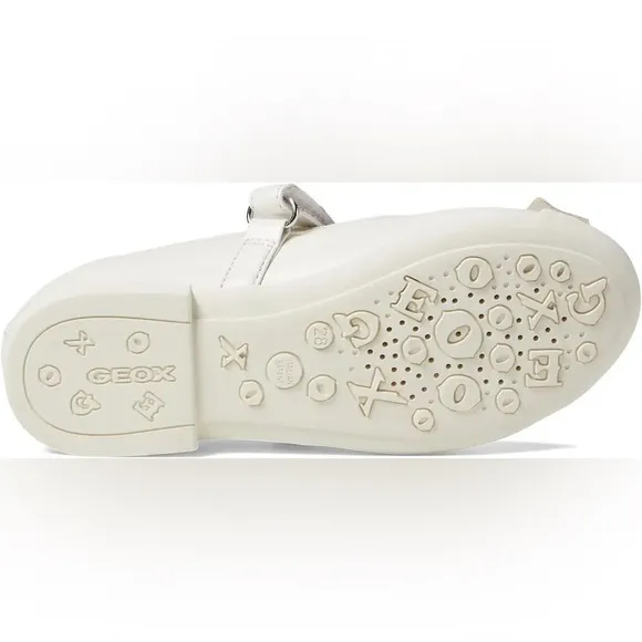 Geox Kids Plie 79 White Flats size 13 in excellent condition