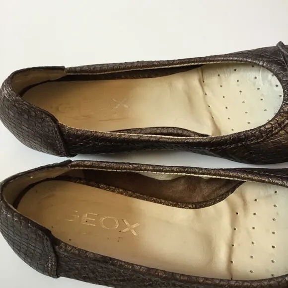 Geox Metallic Brown Pattern Flats with Bow